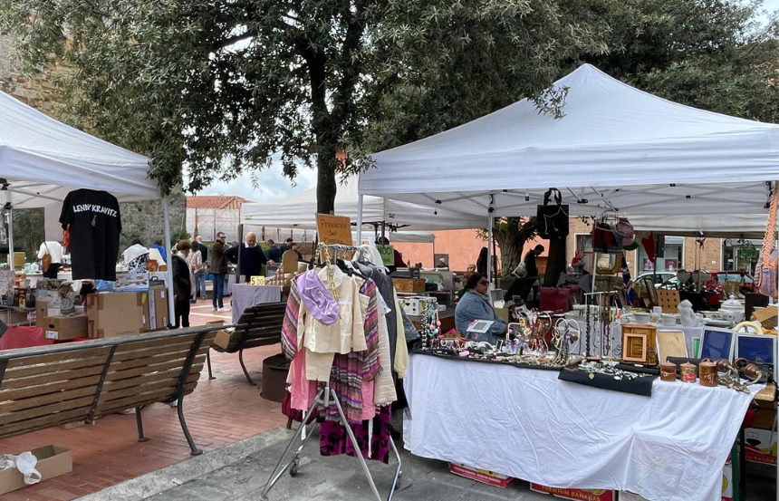 Un viaggio nel tempo con Casole Vintage: moda, arte e divertimento per tutta la famiglia